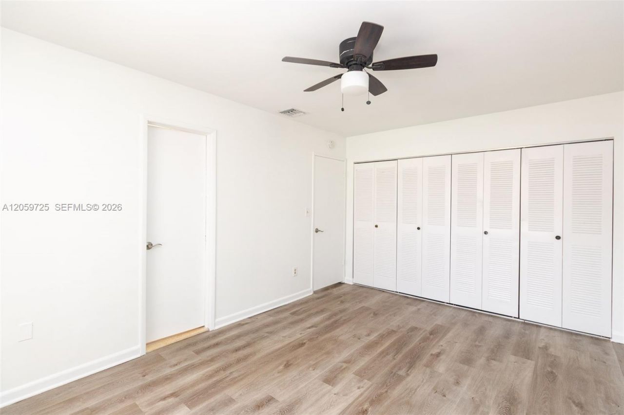 10085 NW 6th Ter, Miami, FL 33172 Photo