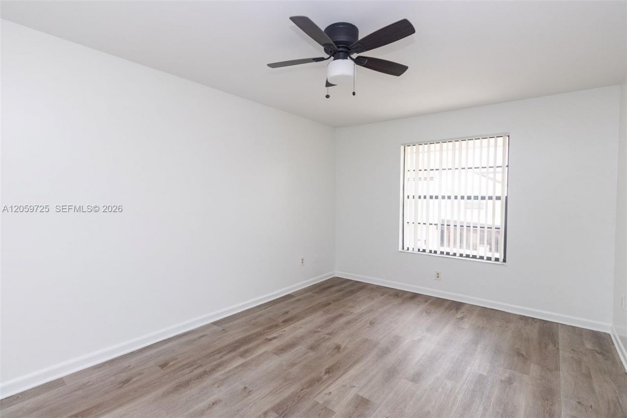 10085 NW 6th Ter, Miami, FL 33172 Photo