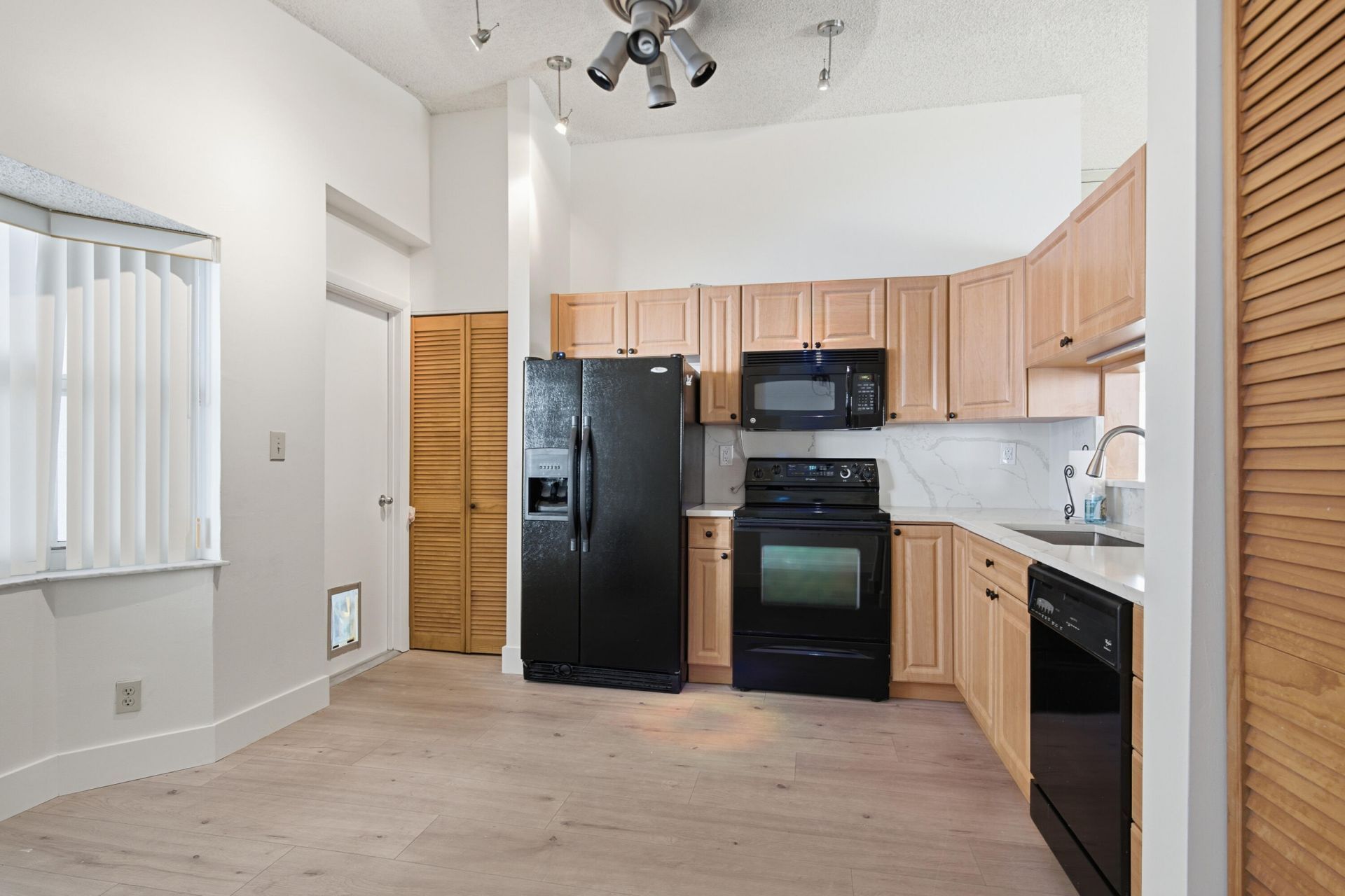 8300 SW 41st Street, Davie, FL 33328 Photo