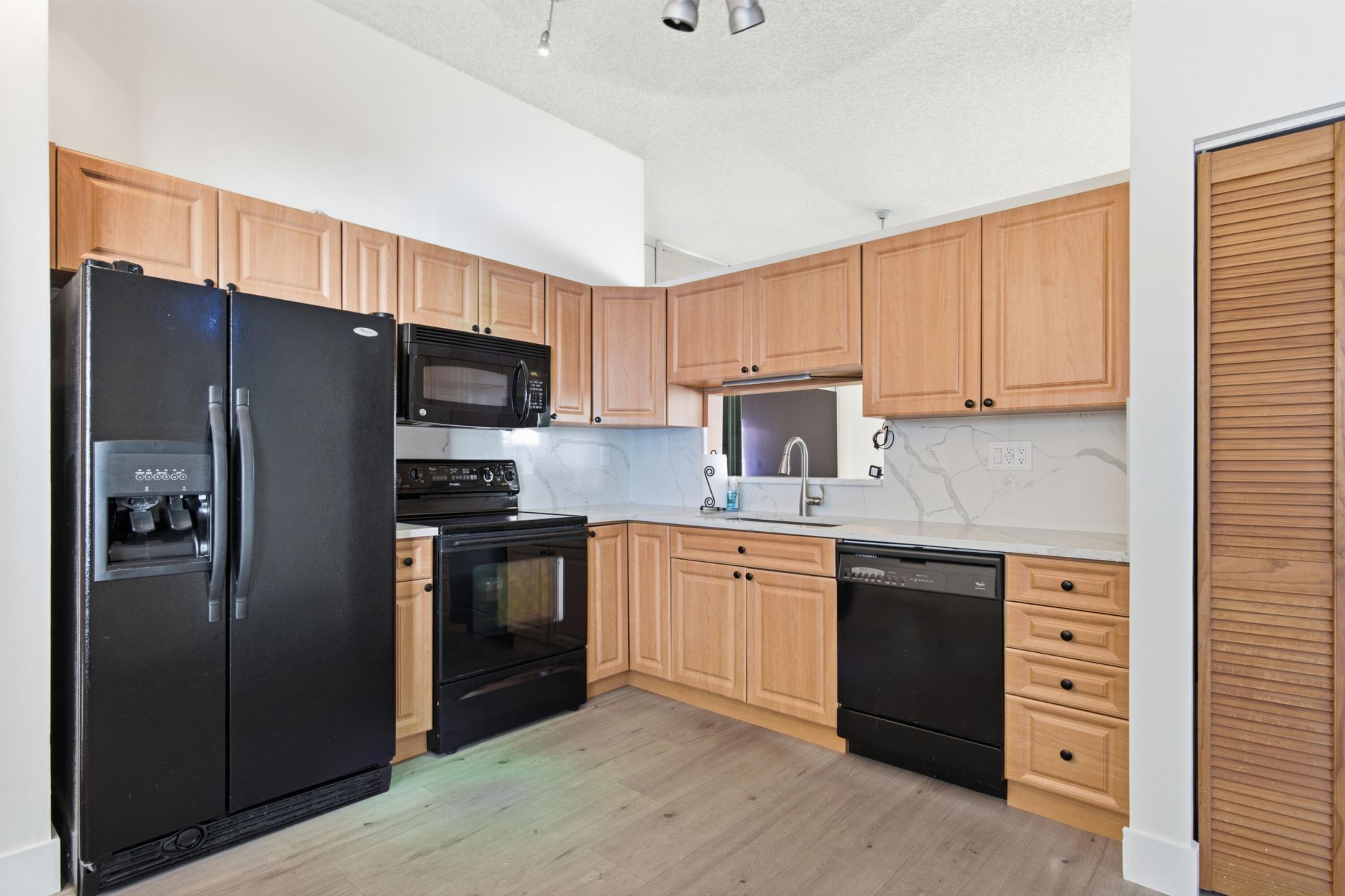 8300 SW 41st Street, Davie, FL 33328 Photo