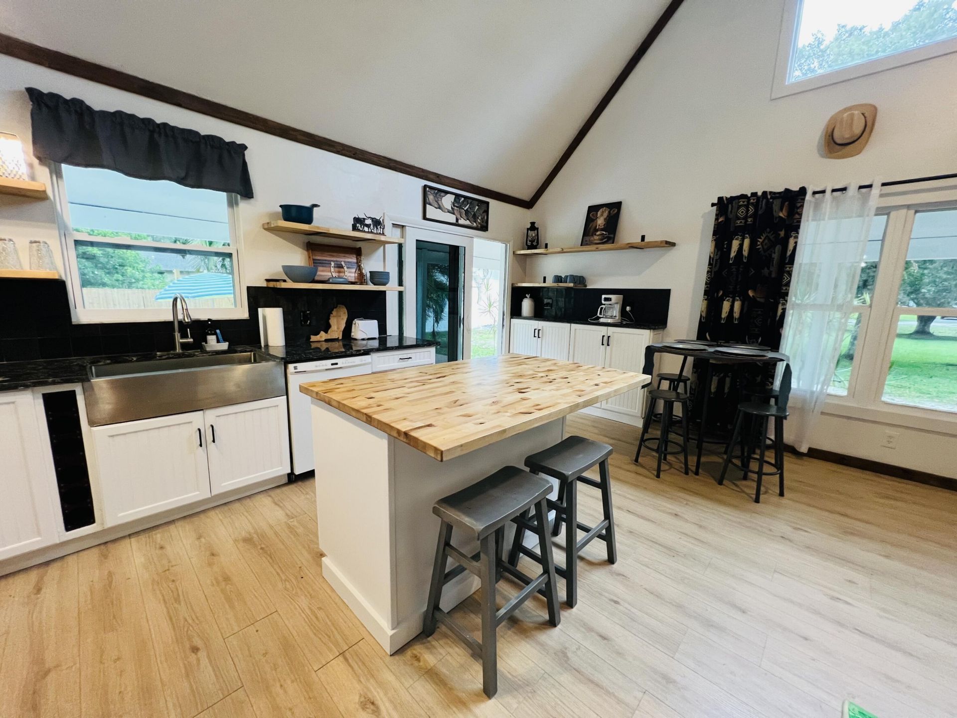 9706 Sandy Road, Jupiter Farms, FL 33478 Photo