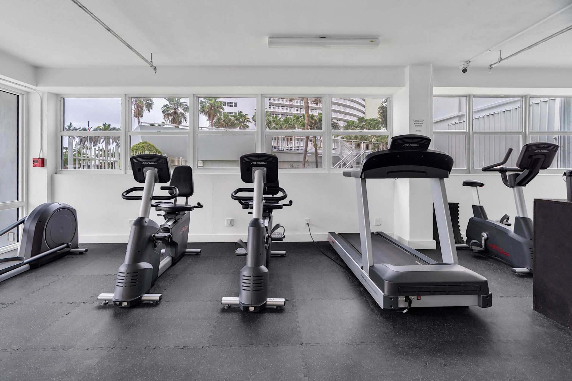 1920 S Ocean Drive, Unit 304, Fort Lauderdale, FL 33316 Photo