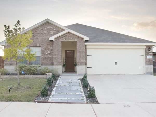 9501 Mountain Mint Drive , Fort Worth, TX 76131