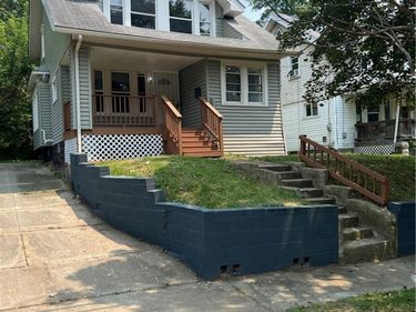 1101 Laurel Avenue, Akron, OH 44307