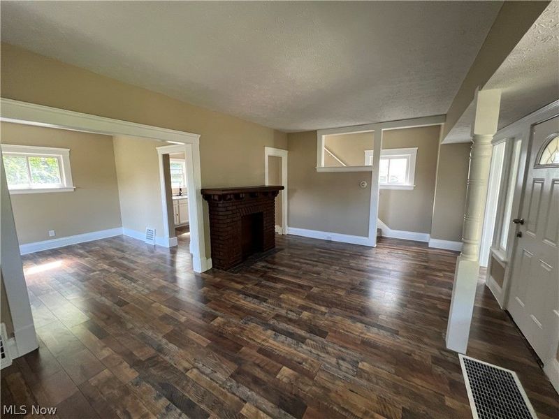 1101 Laurel Avenue, Akron, OH 44307 Photo 6