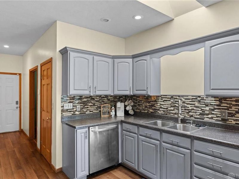 837 Leslie Drive, Wilmington, OH 45177 Photo 13