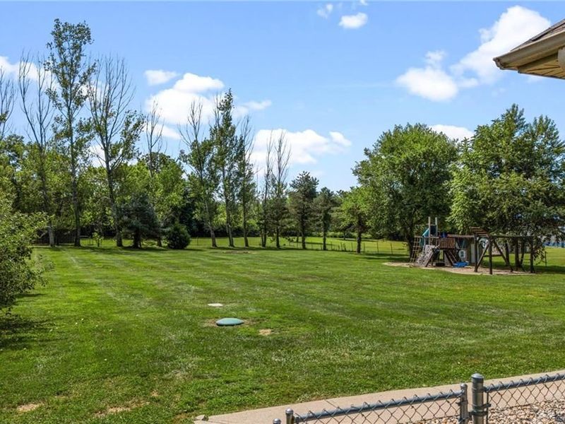 837 Leslie Drive, Wilmington, OH 45177 Photo 6