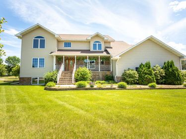 3021 Pinewood Lane NE, Alexandria, MN 56308