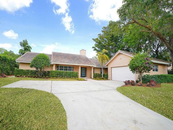 6943 Giralda Circle, Boca Raton, FL 33433