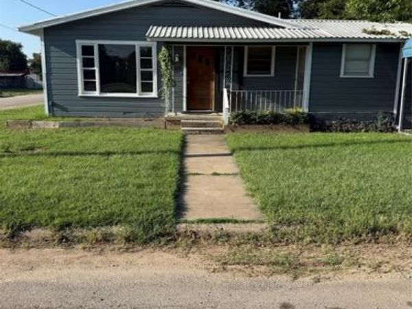 501 Needham, Coleman, TX 76834