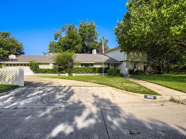 3912 Plantation Drive, Benbrook, TX 76116