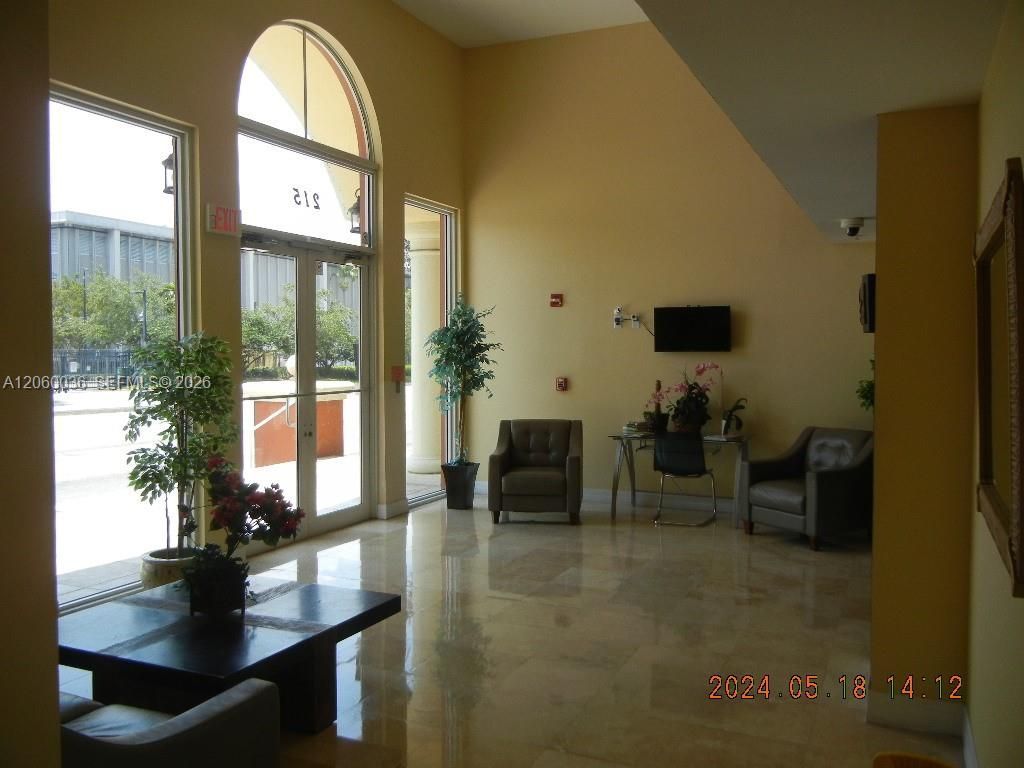 215 SW 42nd Ave, Unit 1007, Miami, FL 33134 Photo
