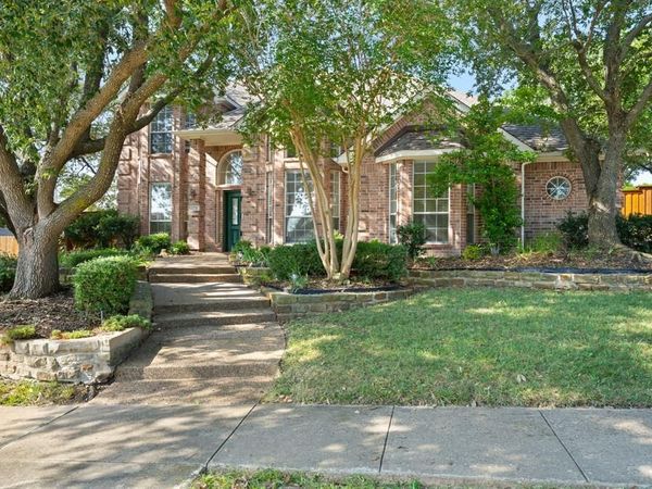 1718 Lake Bluff Drive, Garland, TX 75043