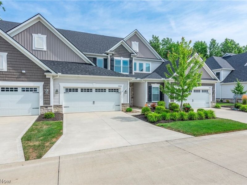 32040 Tuscan Lane, Avon Lake, OH 44012 Photo 2
