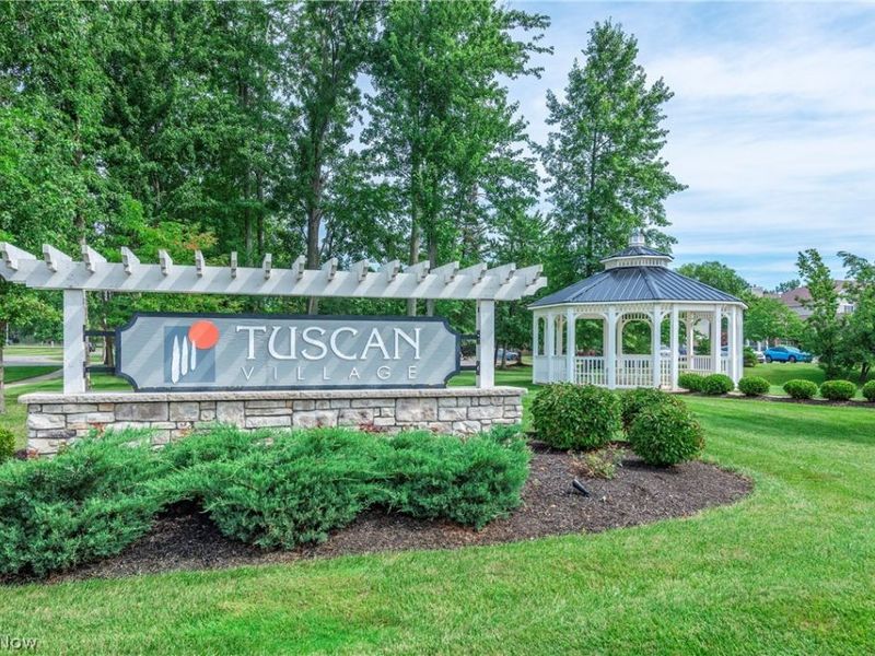 32040 Tuscan Lane, Avon Lake, OH 44012 Photo 9