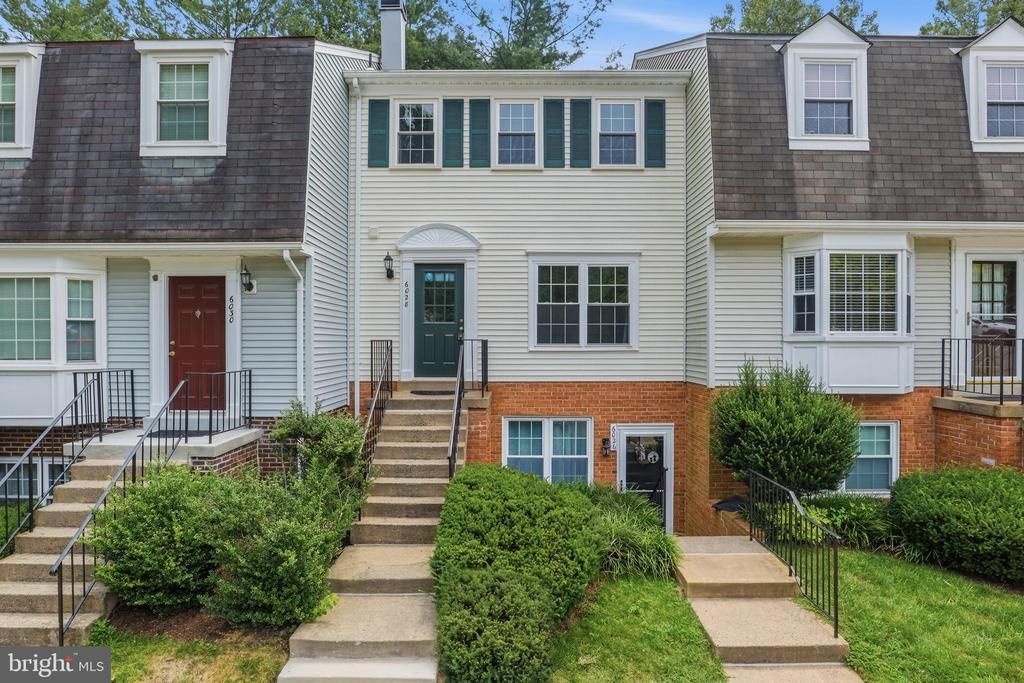 6028 Old Landing Way, Unit 22, Burke, VA 22015 Main Photo
