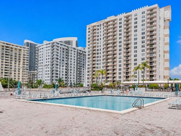 1865 S Ocean Dr , Unit 11J, Hallandale Beach, FL 33009
