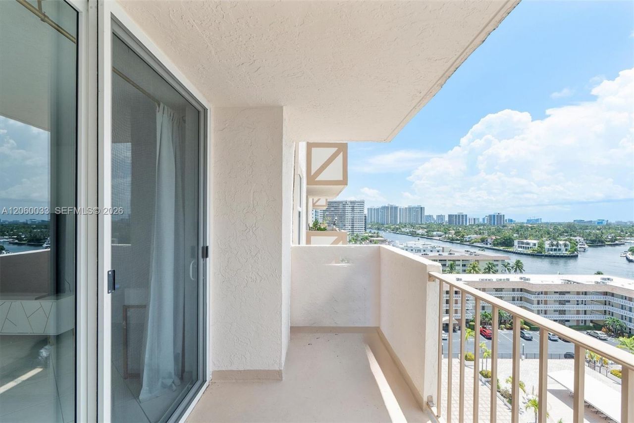 1865 S Ocean Dr, Unit 11J, Hallandale Beach, FL 33009 Photo