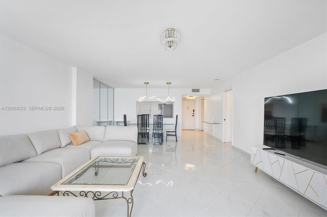 1865 S Ocean Dr, Unit 11J, Hallandale Beach, FL 33009 Photo