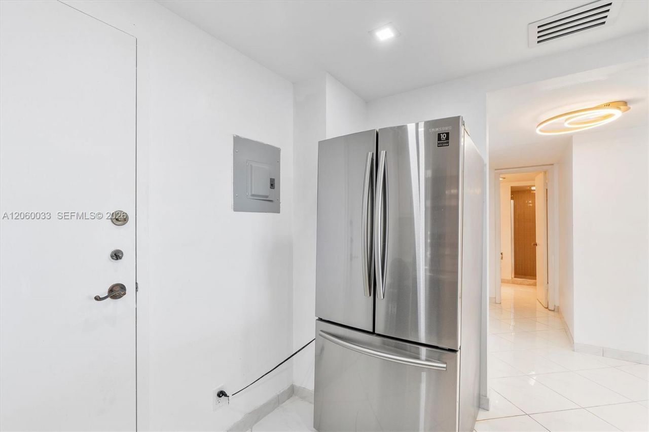 1865 S Ocean Dr, Unit 11J, Hallandale Beach, FL 33009 Photo