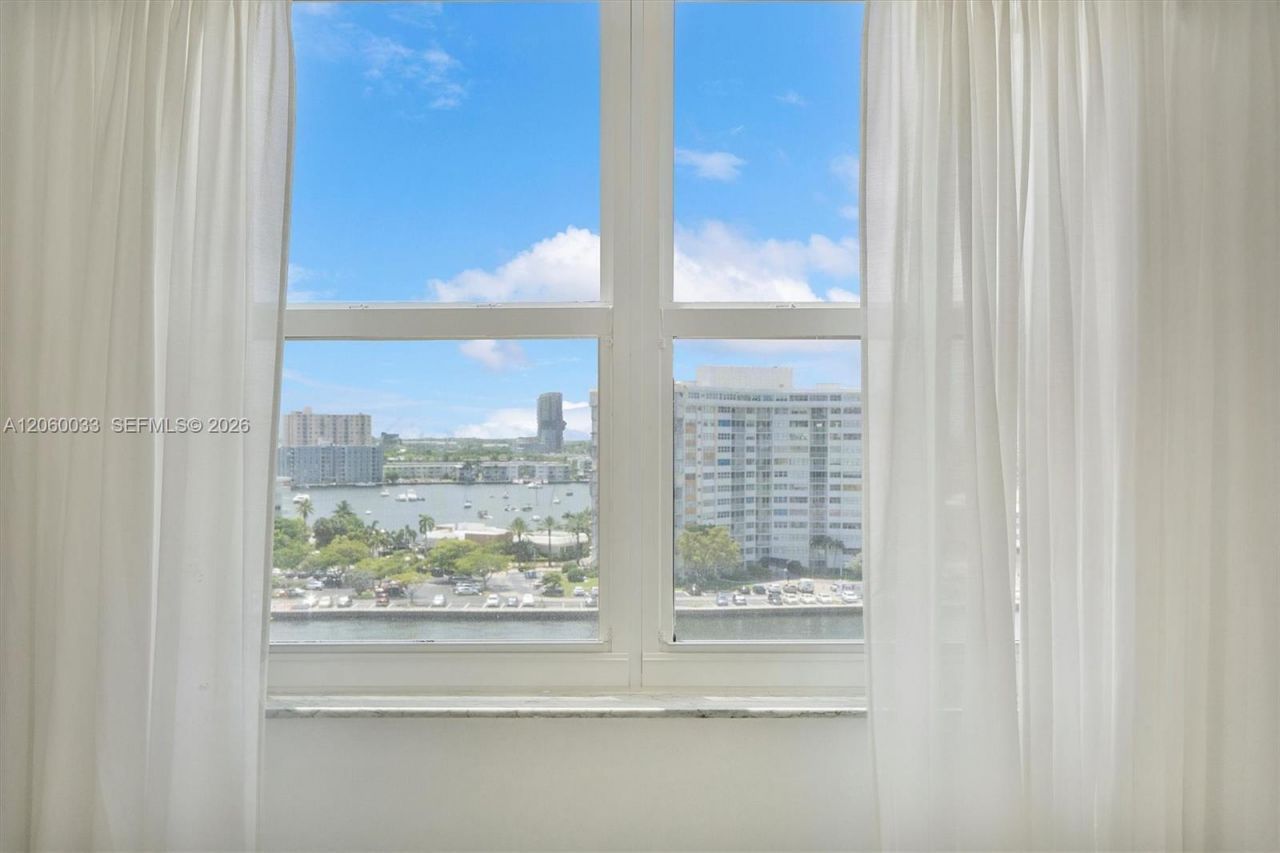 1865 S Ocean Dr, Unit 11J, Hallandale Beach, FL 33009 Photo