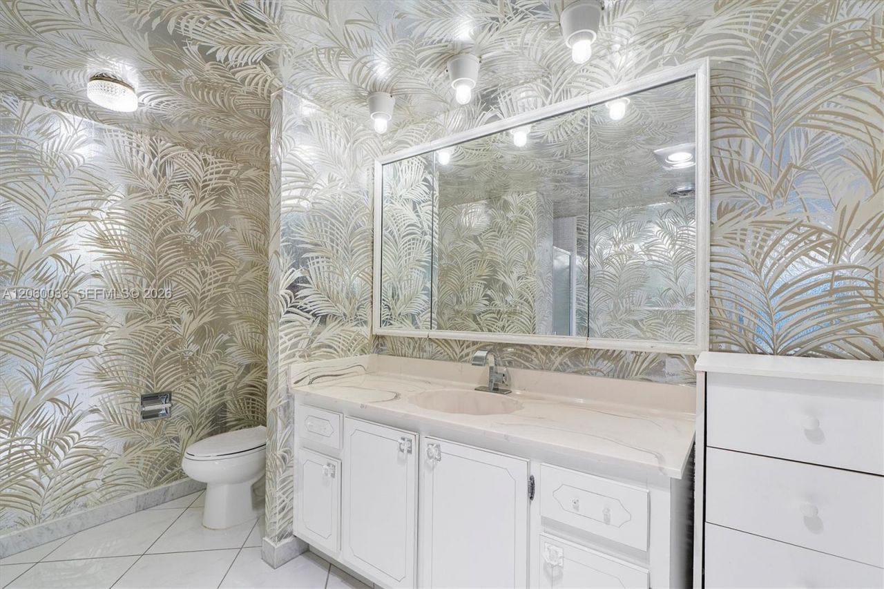1865 S Ocean Dr, Unit 11J, Hallandale Beach, FL 33009 Photo