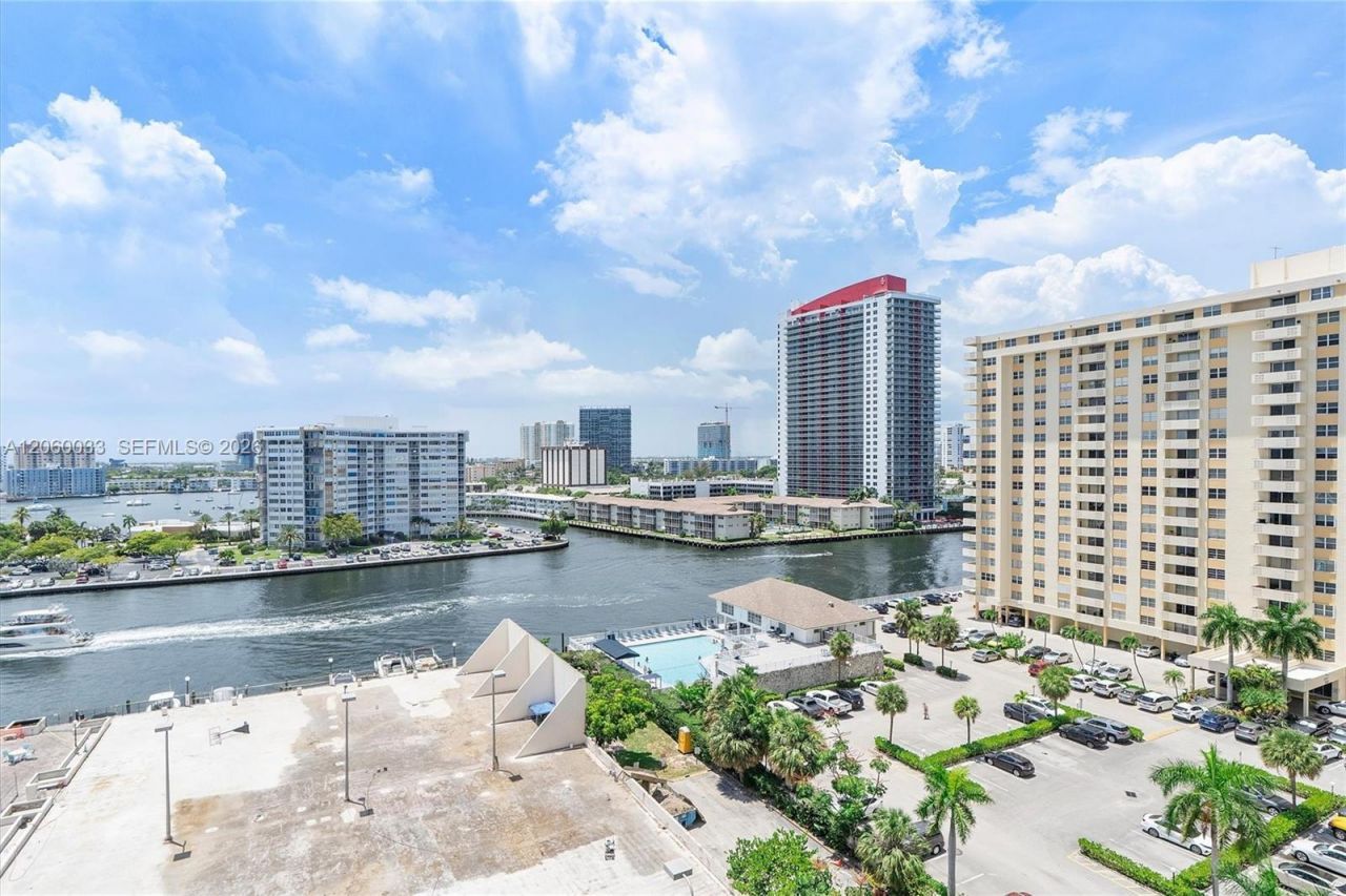 1865 S Ocean Dr, Unit 11J, Hallandale Beach, FL 33009 Photo
