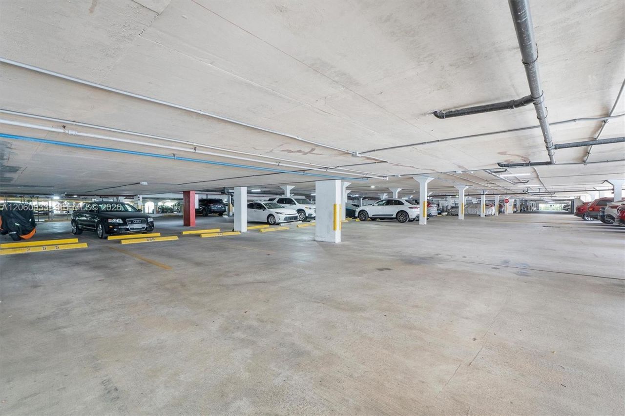 1865 S Ocean Dr, Unit 11J, Hallandale Beach, FL 33009 Photo