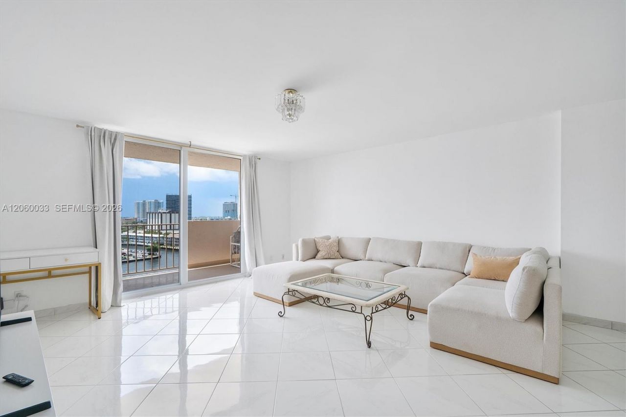 1865 S Ocean Dr, Unit 11J, Hallandale Beach, FL 33009 Photo