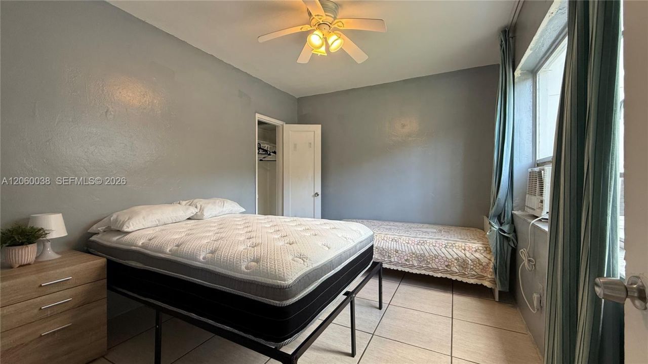 650 84th St, Unit 35, Miami Beach, FL 33141 Photo