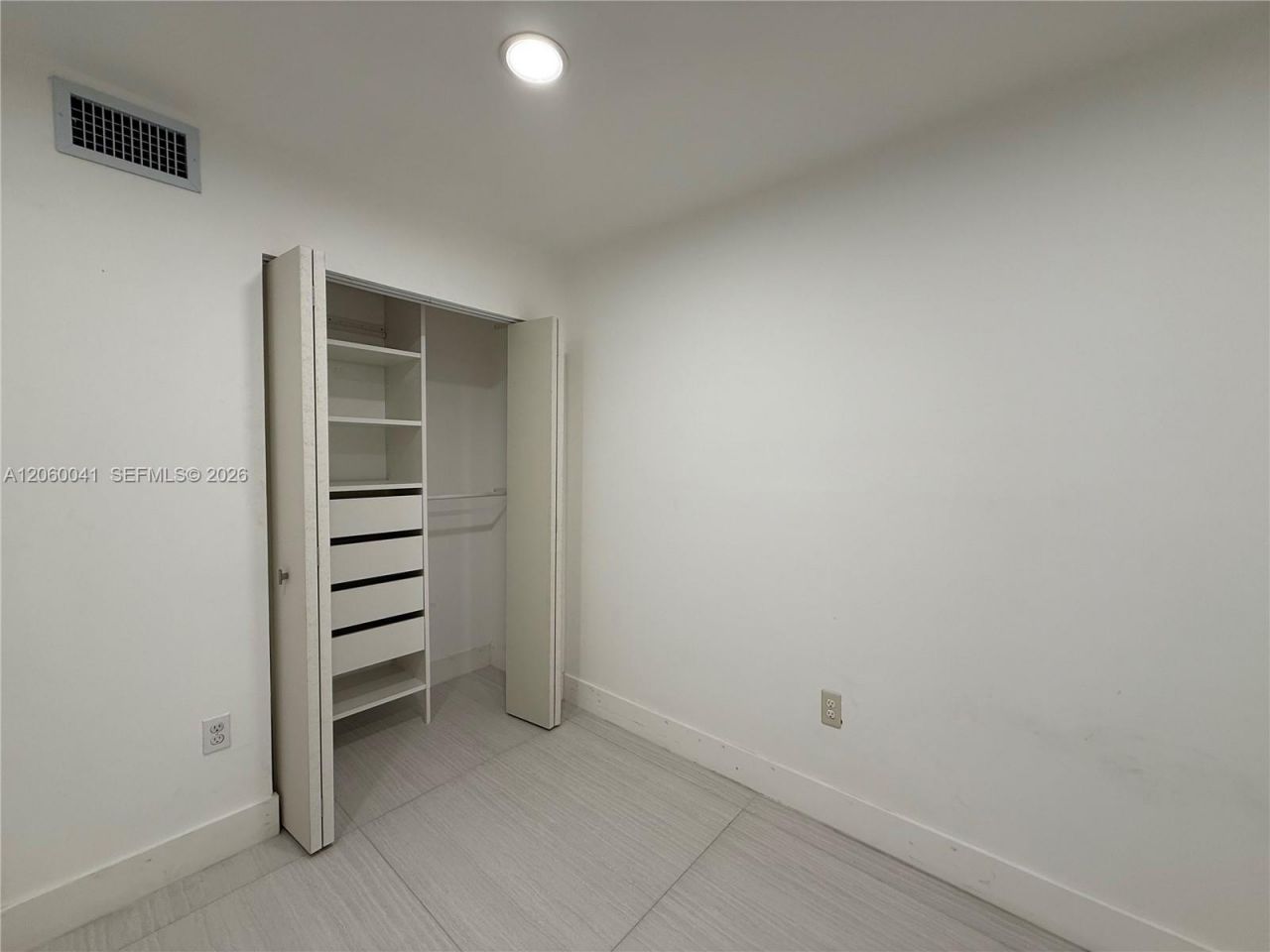 9405 Fontainebleau Blvd, Unit 113-22, Miami, FL 33172 Photo