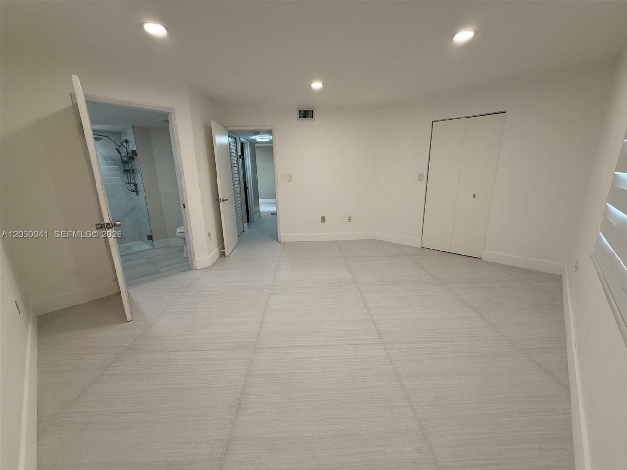 9405 Fontainebleau Blvd, Unit 113-22, Miami, FL 33172 Photo