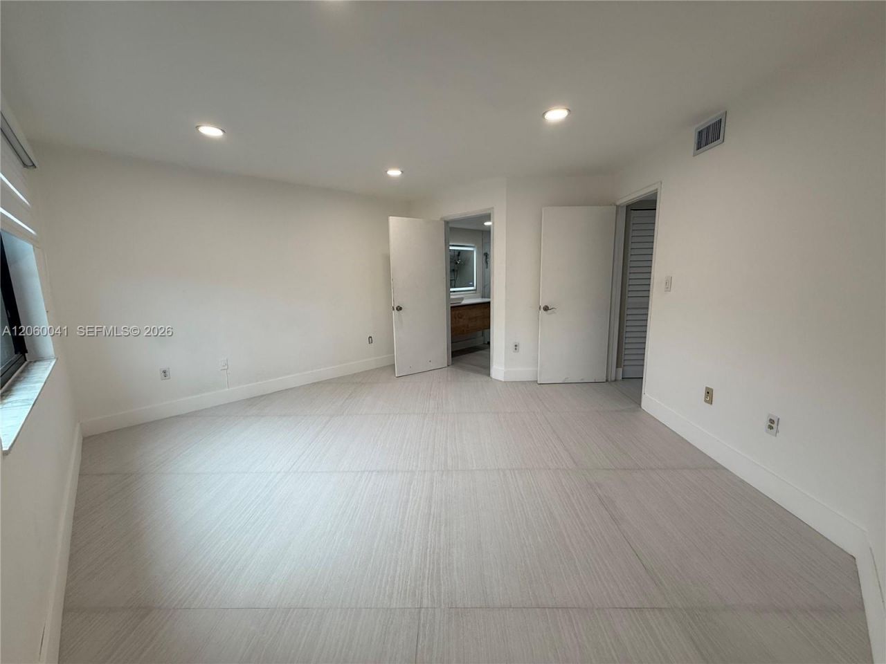 9405 Fontainebleau Blvd, Unit 113-22, Miami, FL 33172 Photo