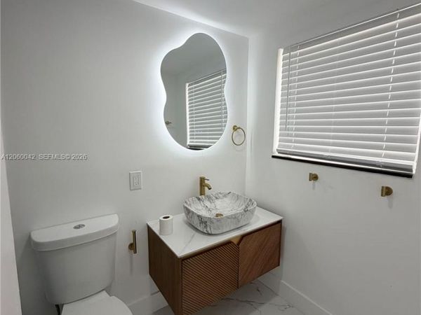 Unit 1, Surfside, FL 33154