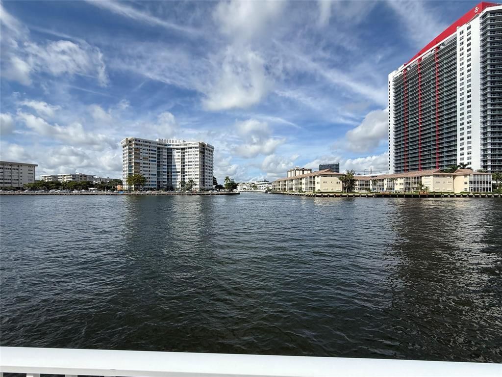 1833 S Ocean Drive, Unit 808, Hallandale Beach, FL 33009 Photo