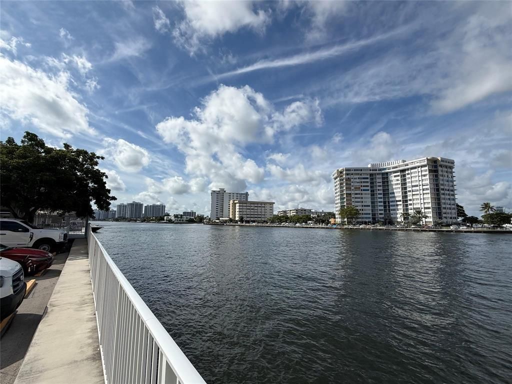 1833 S Ocean Drive, Unit 808, Hallandale Beach, FL 33009 Photo