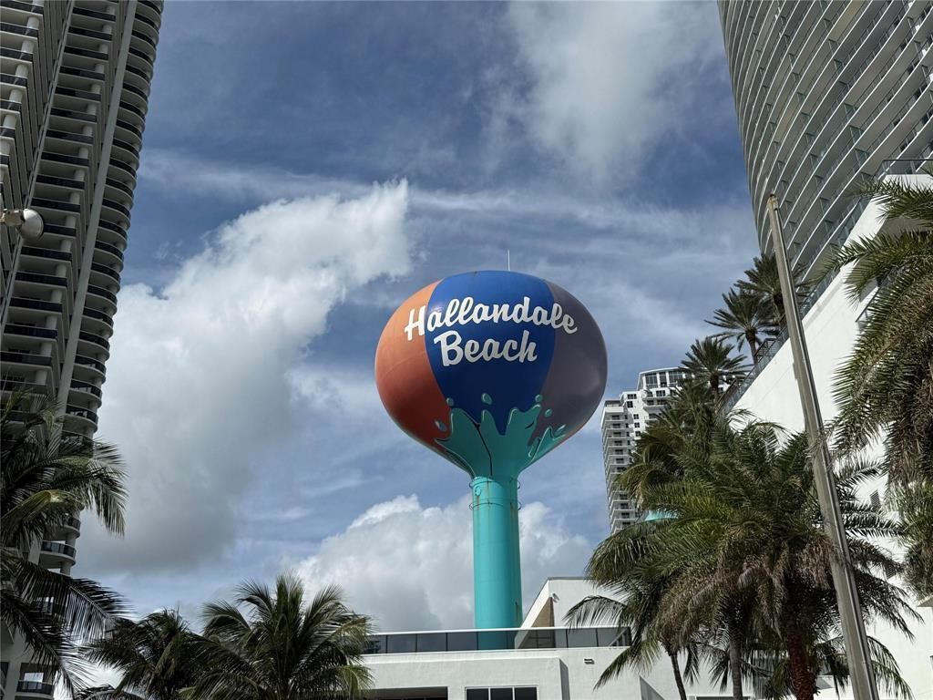 1833 S Ocean Drive, Unit 808, Hallandale Beach, FL 33009 Photo