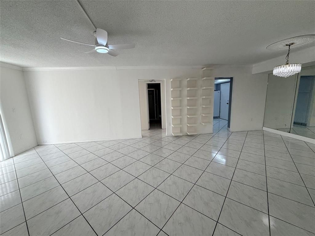 1833 S Ocean Drive, Unit 808, Hallandale Beach, FL 33009 Photo