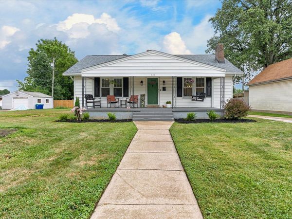 724 Carolyn Road, Washington Court House, OH 43160