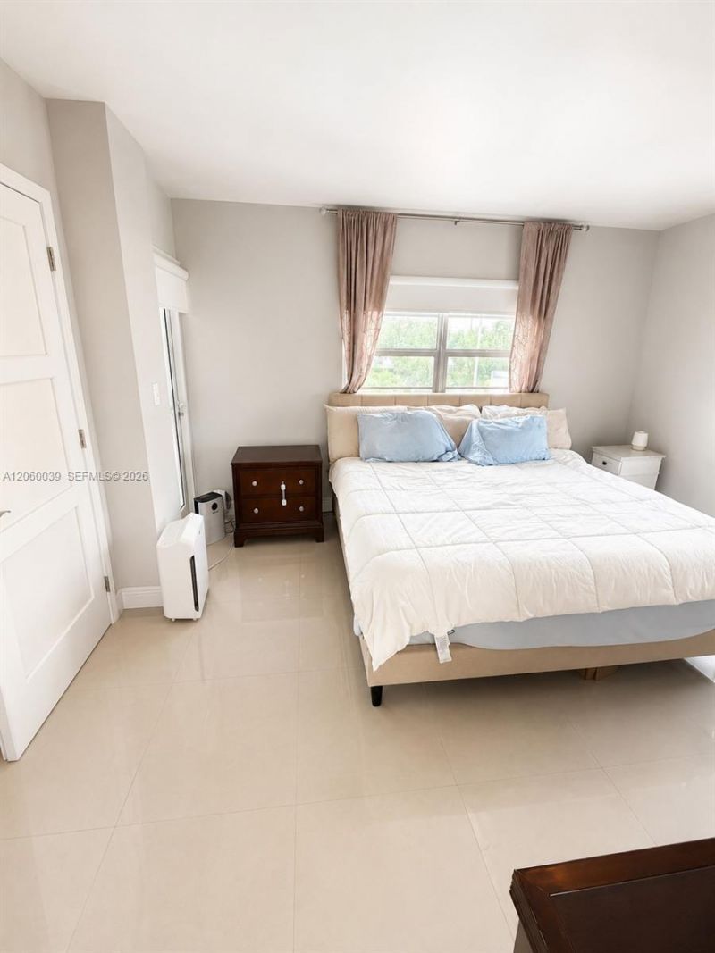 1500 S Ocean Blvd, Unit 201, Lauderdale by the Sea, FL 33062 Photo