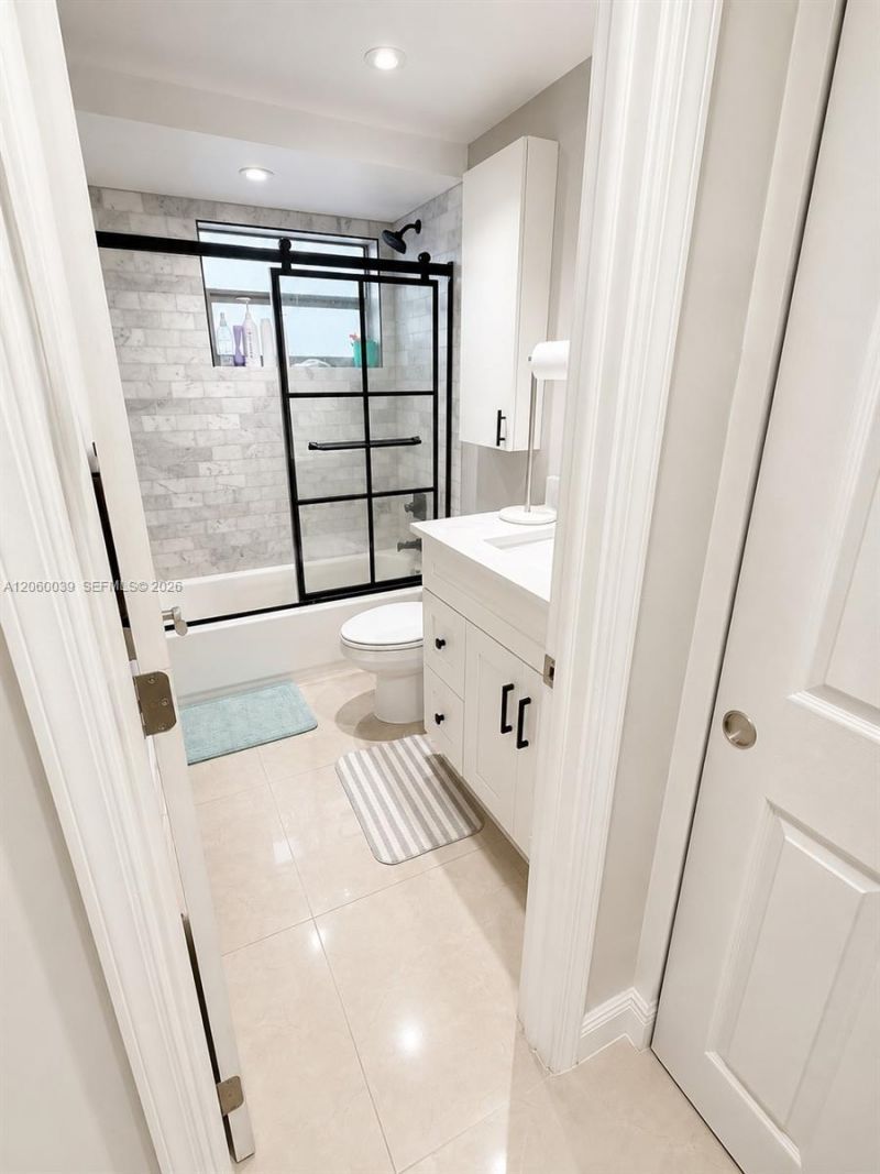 1500 S Ocean Blvd, Unit 201, Lauderdale by the Sea, FL 33062 Photo
