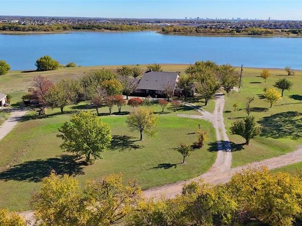 679 Doe Creek Road , Little Elm, TX 75068