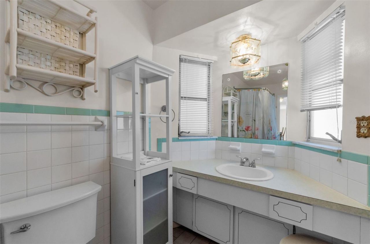 5992 32nd Avenue N, Saint Petersburg, FL 33710 Photo