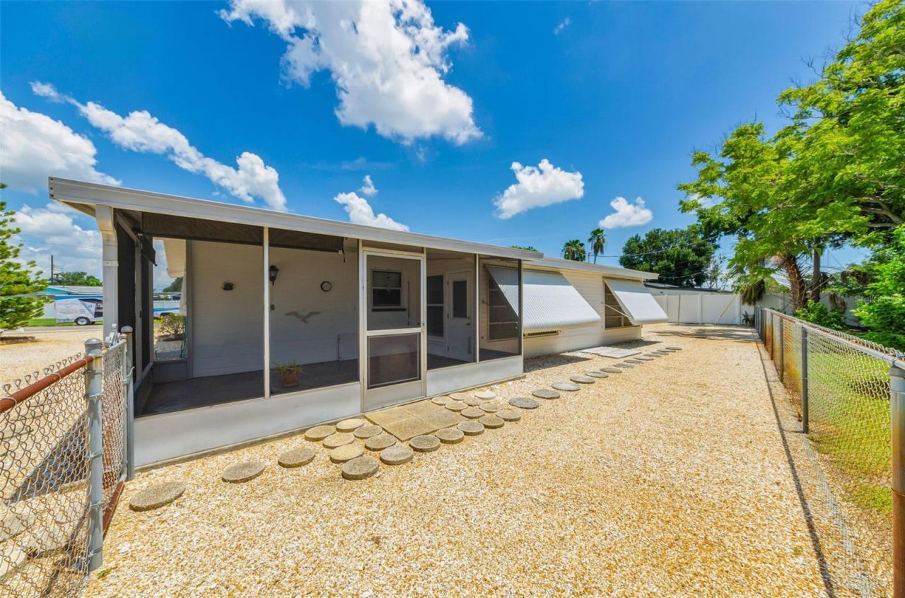 5992 32nd Avenue N, Saint Petersburg, FL 33710 Photo