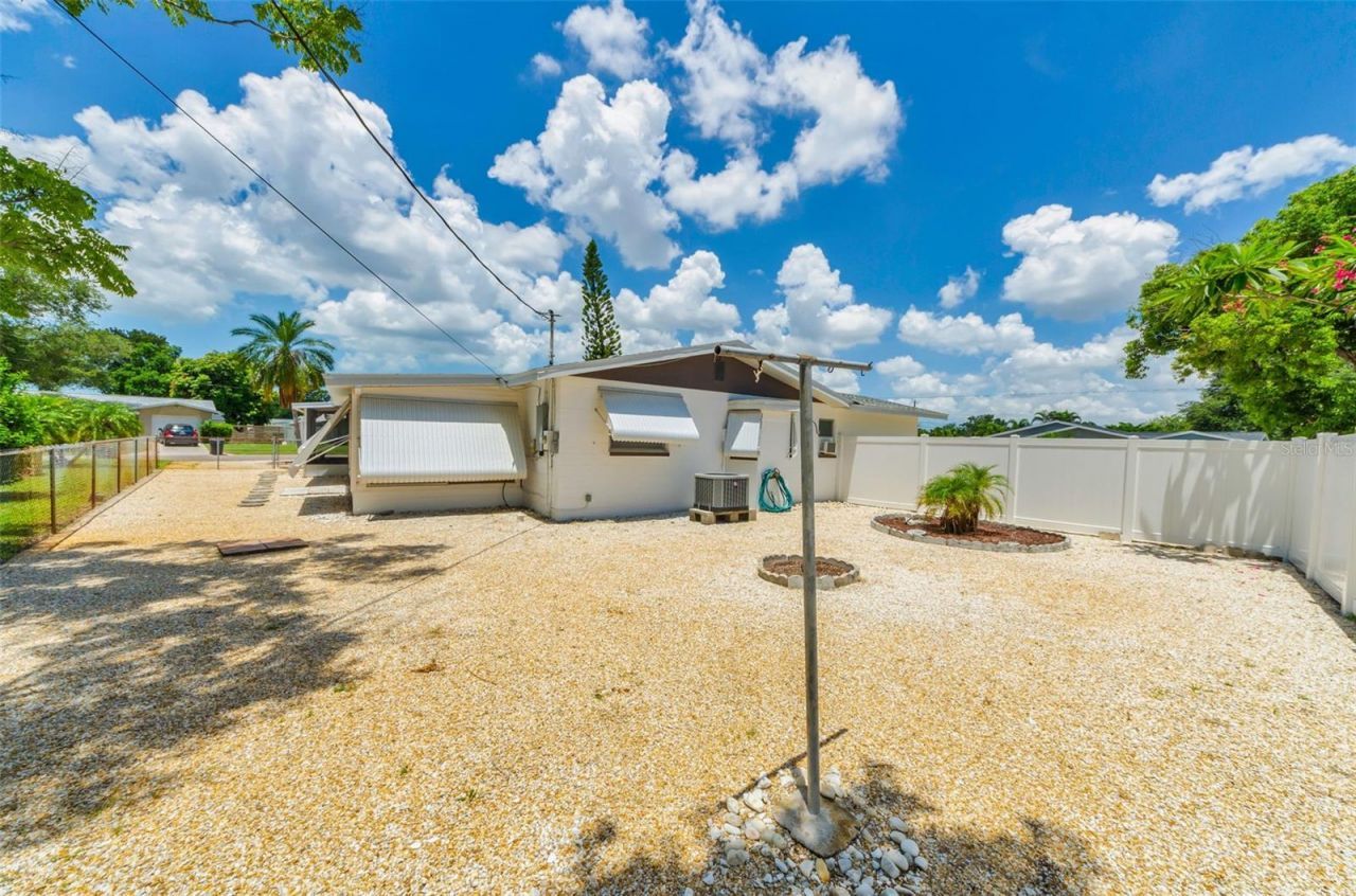 5992 32nd Avenue N, Saint Petersburg, FL 33710 Photo