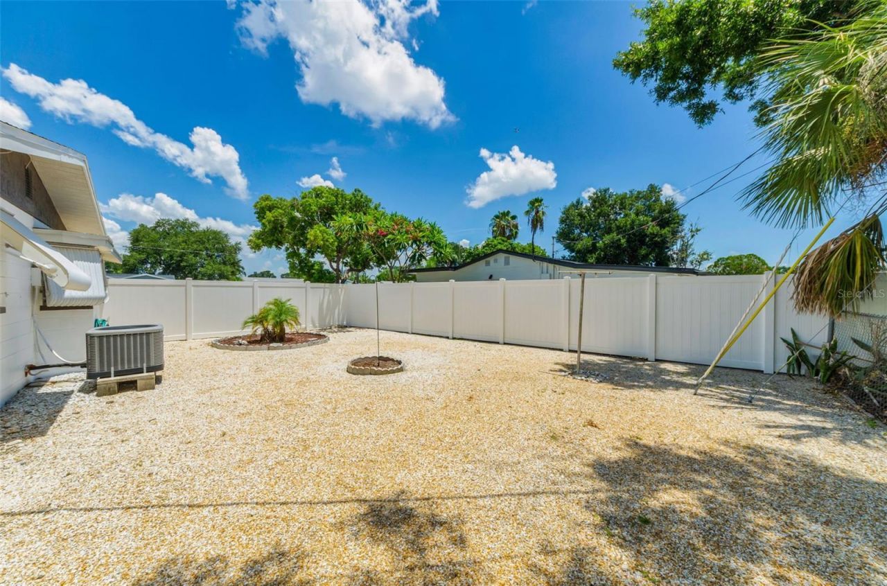 5992 32nd Avenue N, Saint Petersburg, FL 33710 Photo