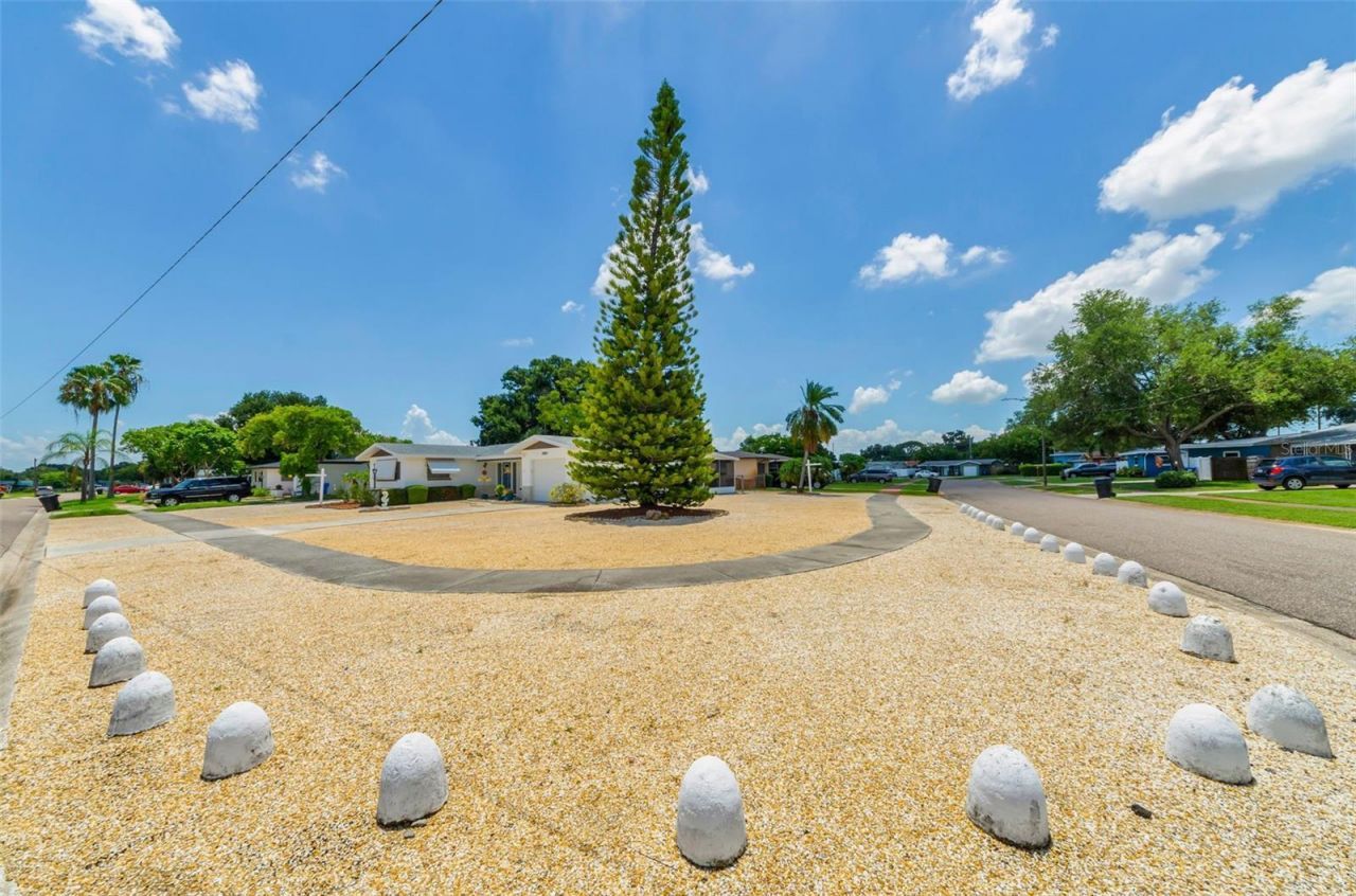 5992 32nd Avenue N, Saint Petersburg, FL 33710 Photo