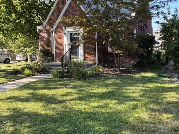 1846 Stanhope Street, Grosse Pointe, MI 48236