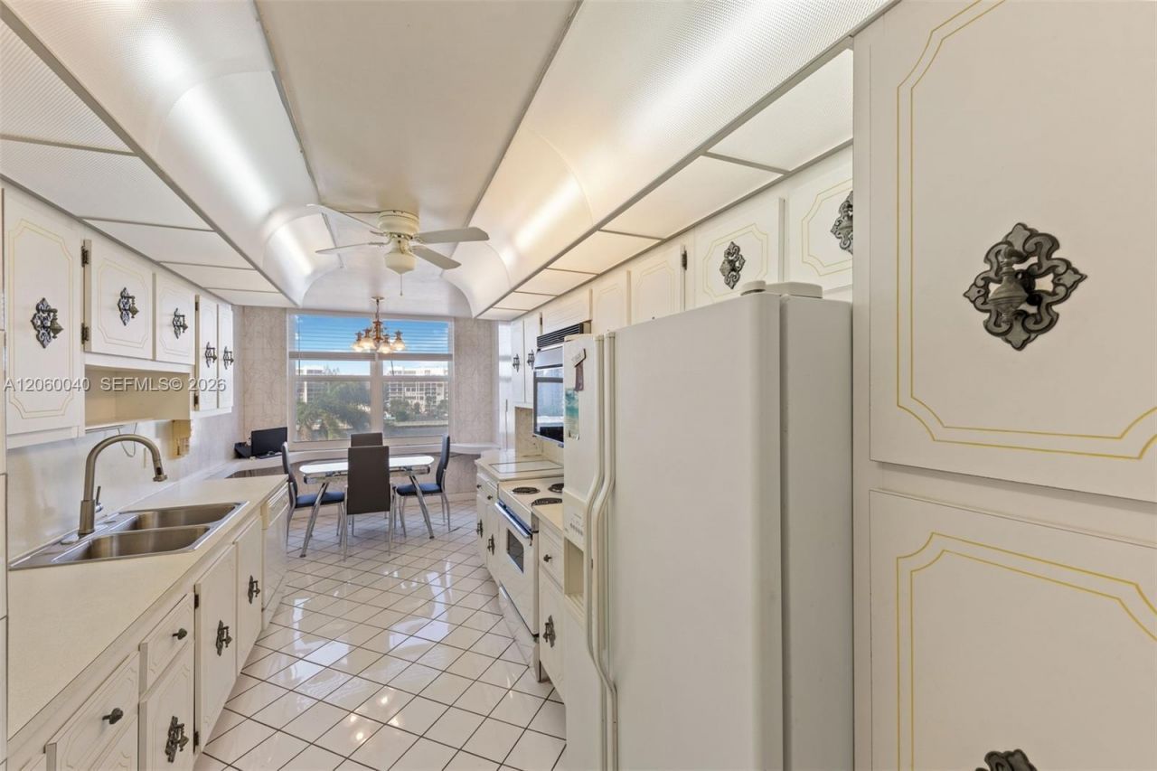 2751 S Ocean Dr , Unit 501N, Hollywood, FL 33019 Photo