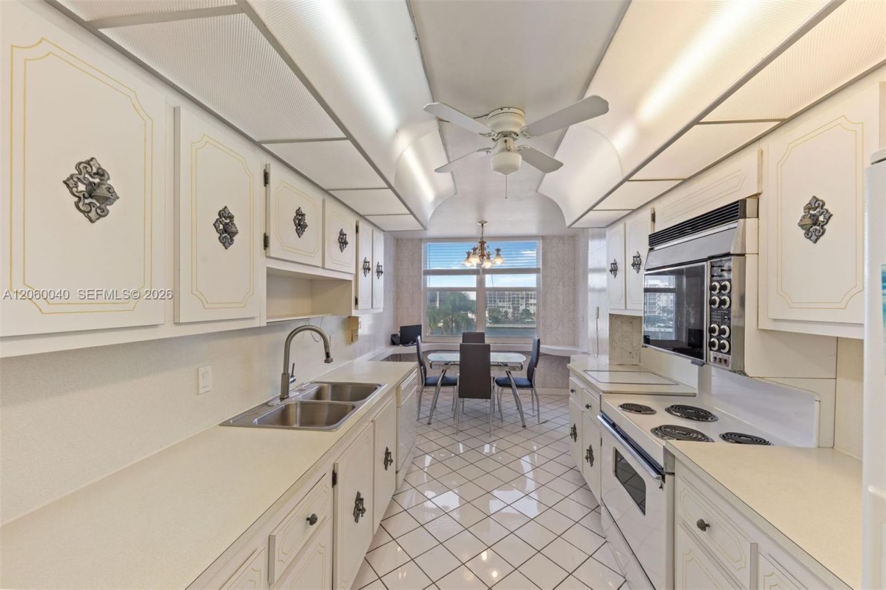 2751 S Ocean Dr , Unit 501N, Hollywood, FL 33019 Photo